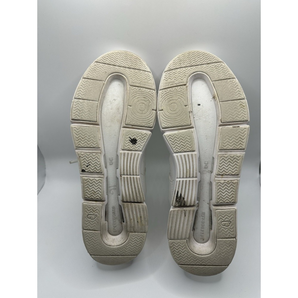 Size 7.5 - On The Roger Clubhouse White/Cream - Picture 10 of 10